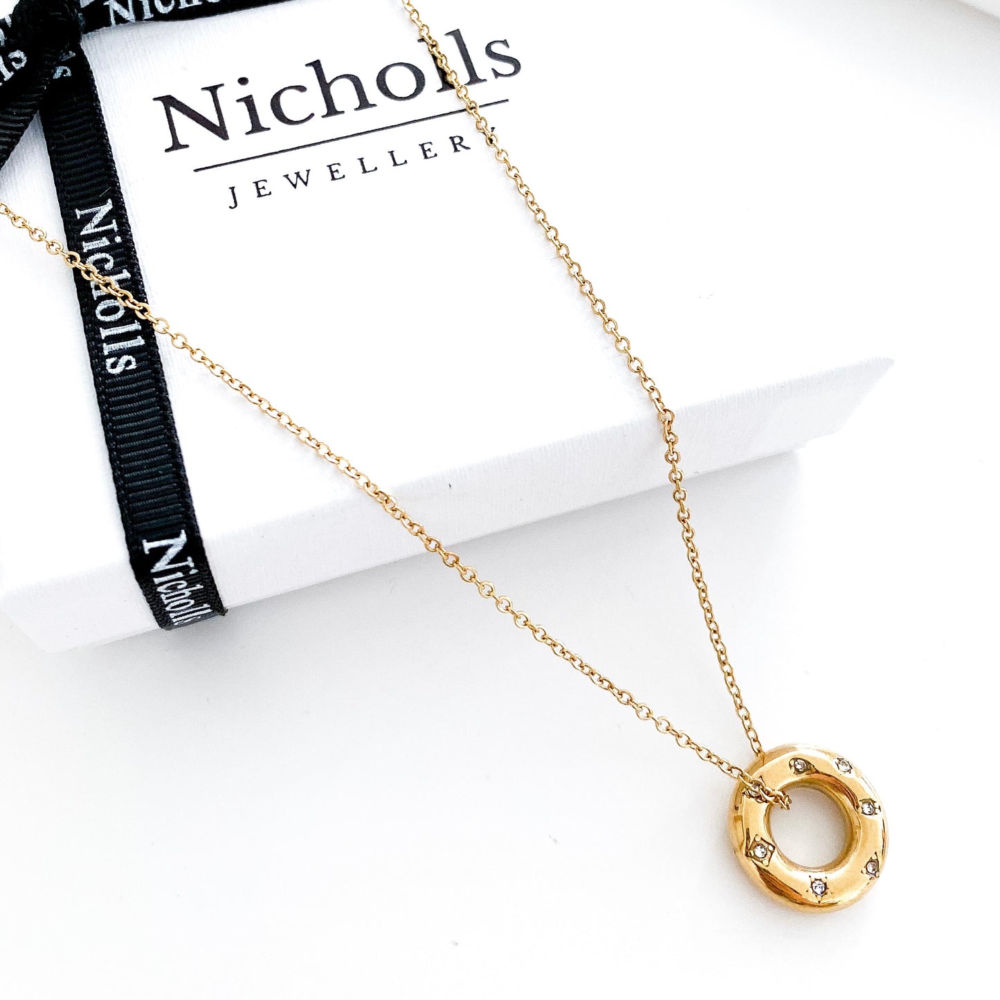 Crystal Gold Chunky Circle Necklace