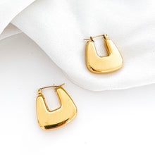 Load image into Gallery viewer, Square U Earrings
