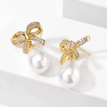 Load image into Gallery viewer, Crystal Bow &amp; Pearl Earrings Gold
