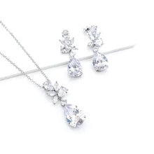 Load image into Gallery viewer, Adore Necklace &amp; Earring set
