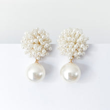 Load image into Gallery viewer, pearl earrings, cluster pearl earrings, cluster, pearls, wedding, wedding earrings, pearl wedding earrings, unique wedding earrings, lightweight wedding earrings, wedding jewellery, bridesmaid earrings, pearl bridesmaid earrings, pearl jewellery, bridesmaid jewellery, bride earrings, bridal earrings, bridal pearl earrings
