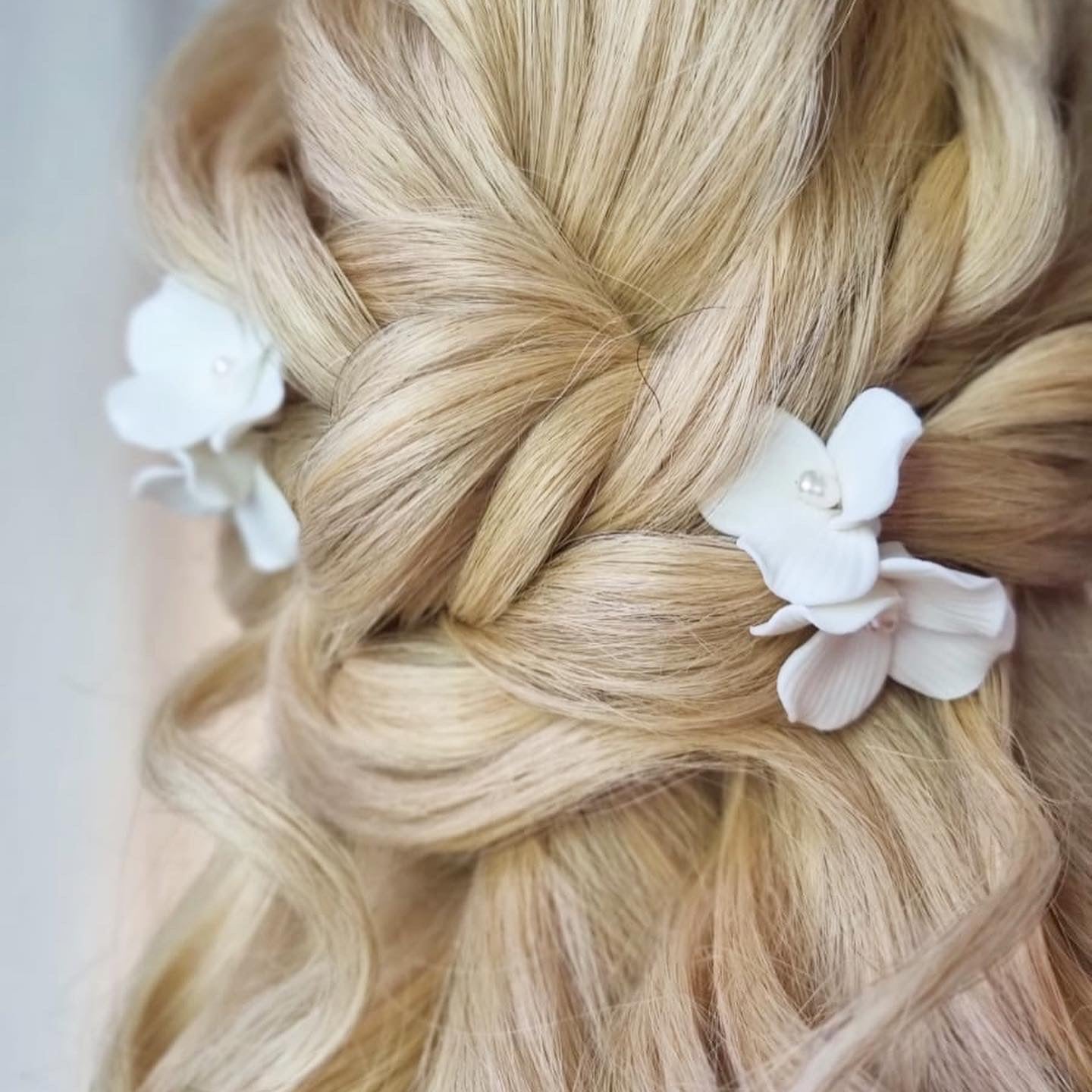 Porcelain White Flower Pins x 2